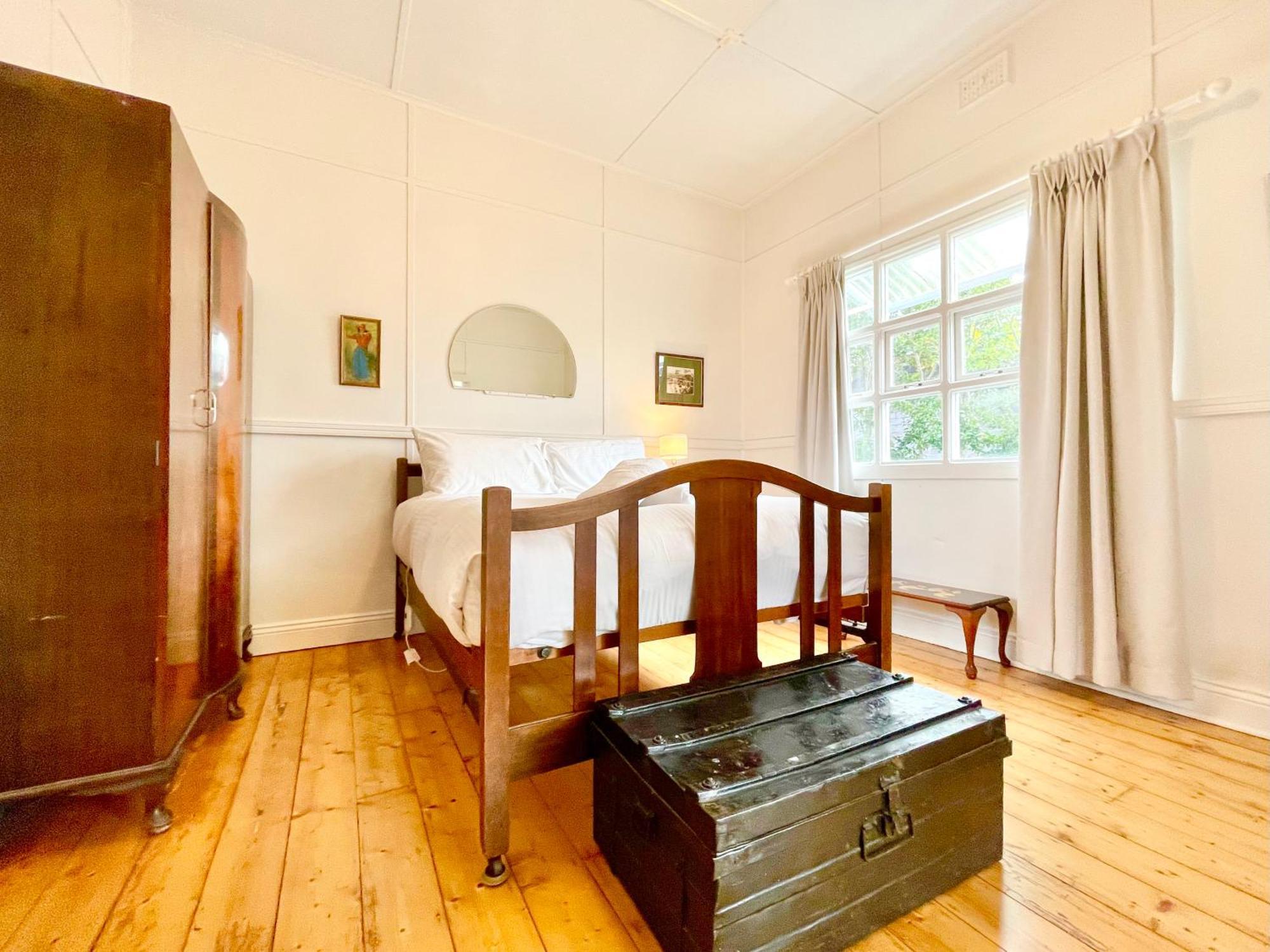 Plum Blossom Holiday home *